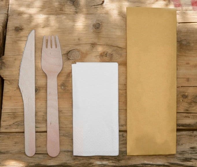 3-in-1 Wooden Cutlery Set (Fork, Knife, Napkin) 2